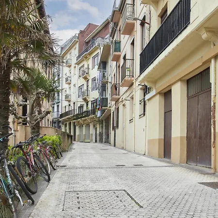 Always Easy I San Blas * San Sebastian